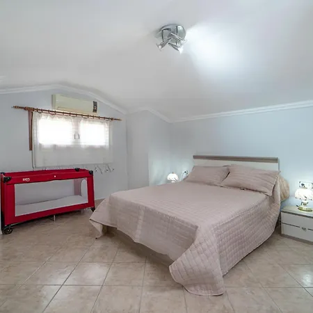 Chic With Pool And Garden 9 Min To Beach *