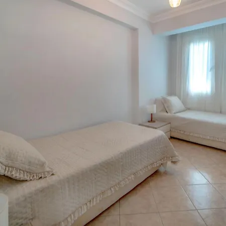 Chic With Pool And Garden 9 Min To Beach