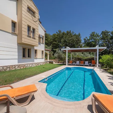 Chic With Pool And Garden 9 Min To Beach Vila *