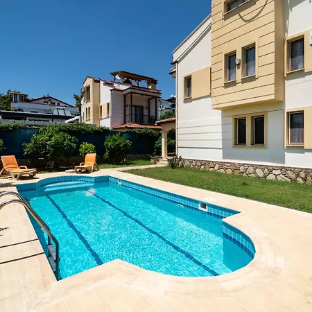 Chic With Pool And Garden 9 Min To Beach